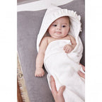 Capa con Volante Blanco