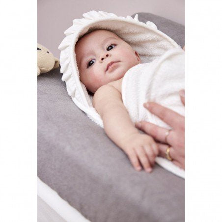 Capa con Volante Blanco