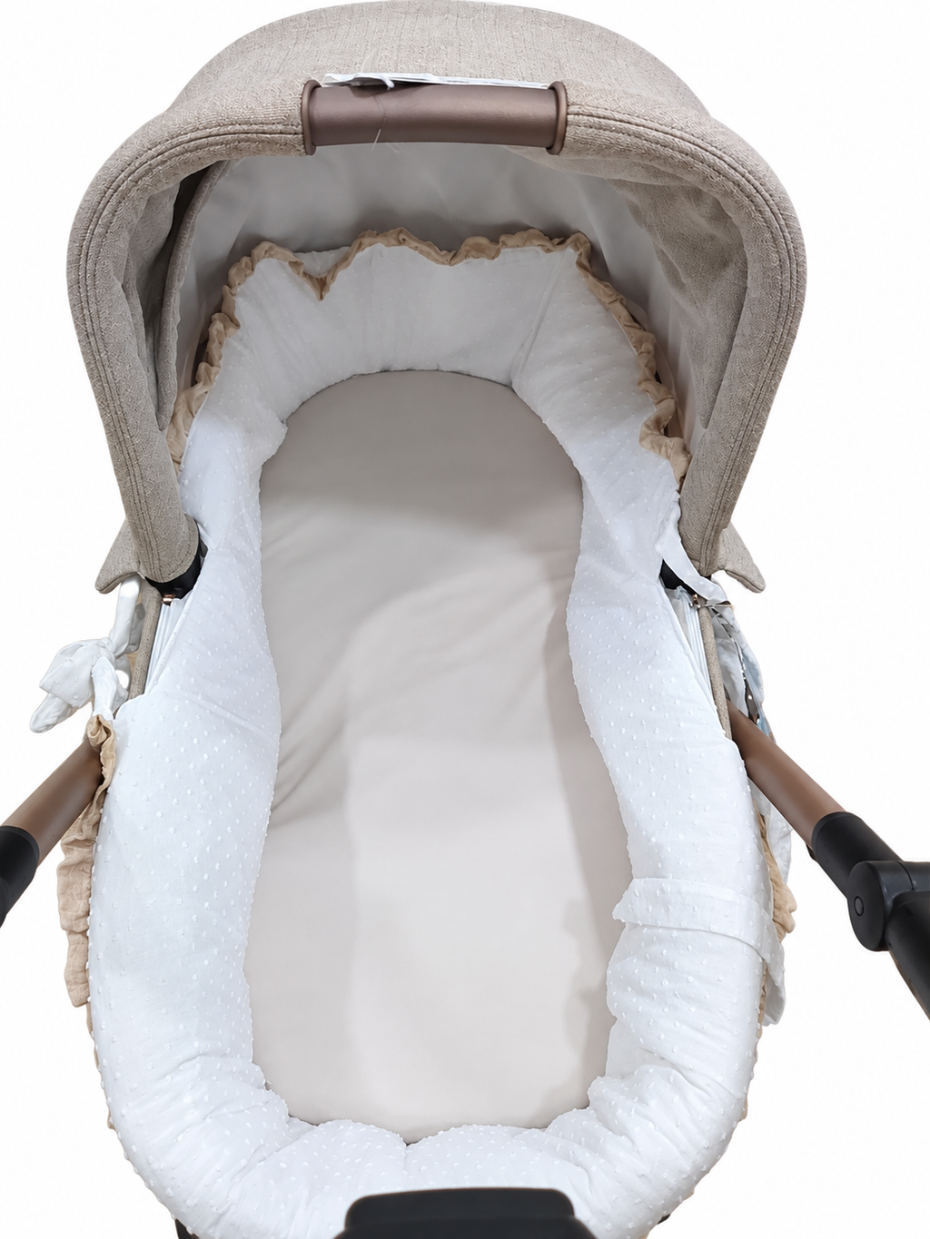 Cubre Capazo Plumeti Blanco Volante Beige
