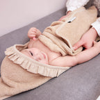 Capa con Volante Beige