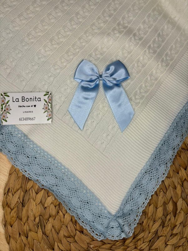 Toca Blanca con Puntilla