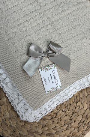 Toca Beige con Puntilla