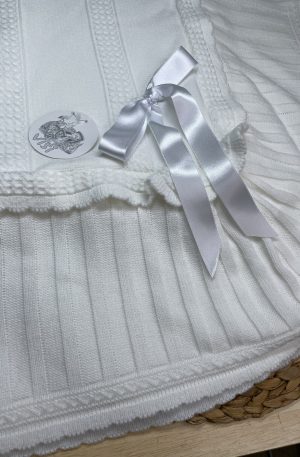 Toca Blanca con Pliegues