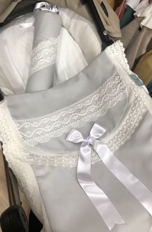 Colcha Bordada con Caramelo Gris