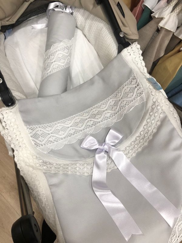 Colcha Bordada con Caramelo Gris