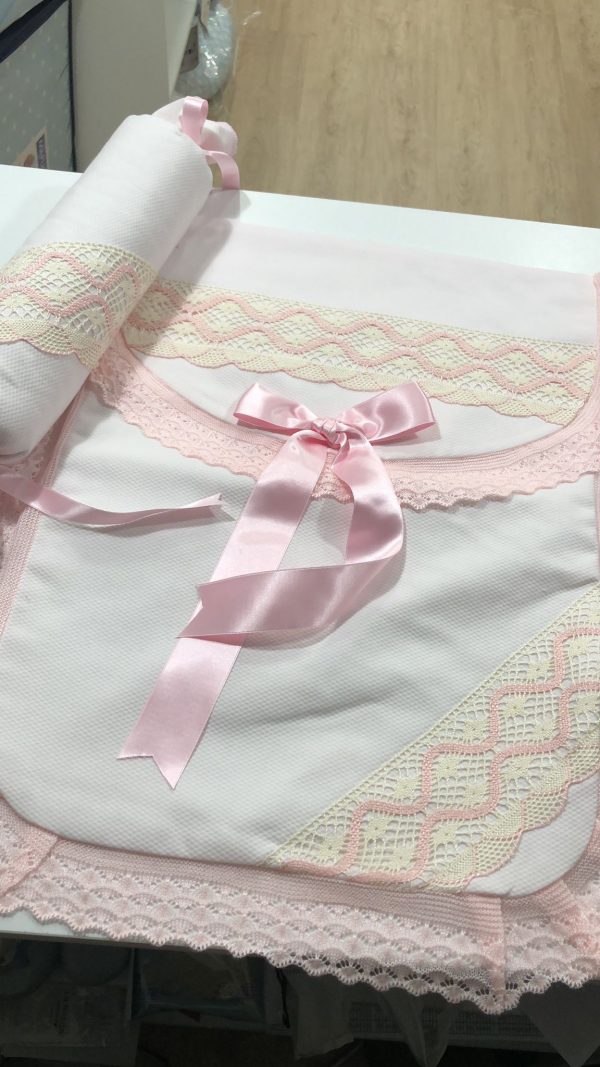 Colcha Capazo y Caramelo Rosa