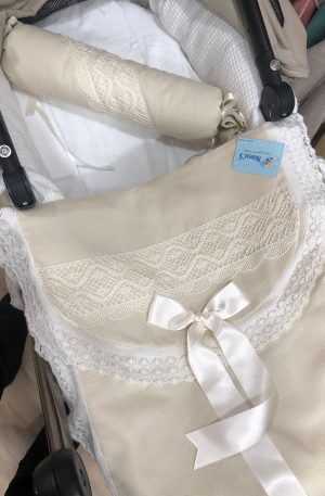 Colcha Bordada con Caramelo Beige