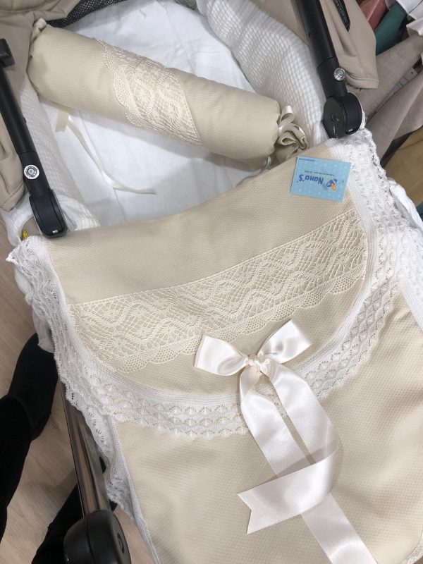Colcha Bordada con Caramelo Beige